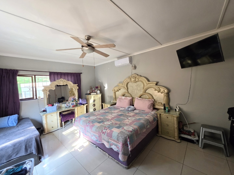 3 Bedroom Property for Sale in St Michaels On Sea KwaZulu-Natal