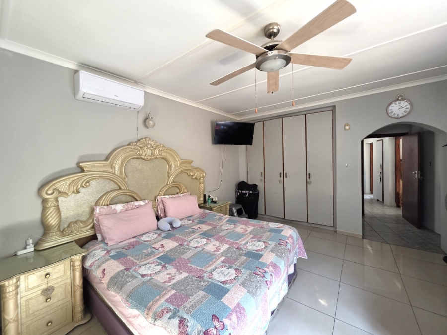3 Bedroom Property for Sale in St Michaels On Sea KwaZulu-Natal