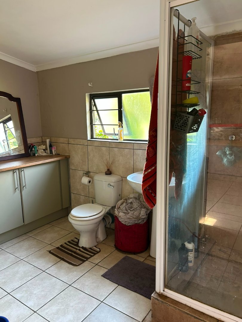 To Let 2 Bedroom Property for Rent in Crestholme KwaZulu-Natal