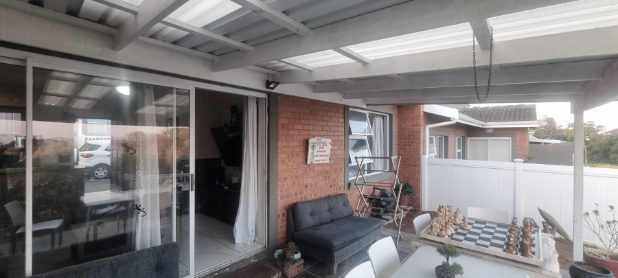 2 Bedroom Property for Sale in Sea Park KwaZulu-Natal