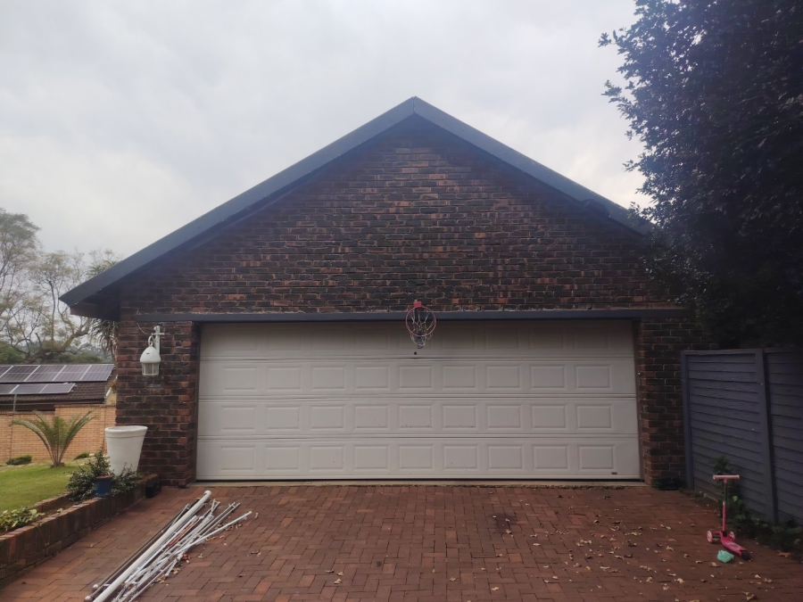 To Let 4 Bedroom Property for Rent in Gillitts KwaZulu-Natal
