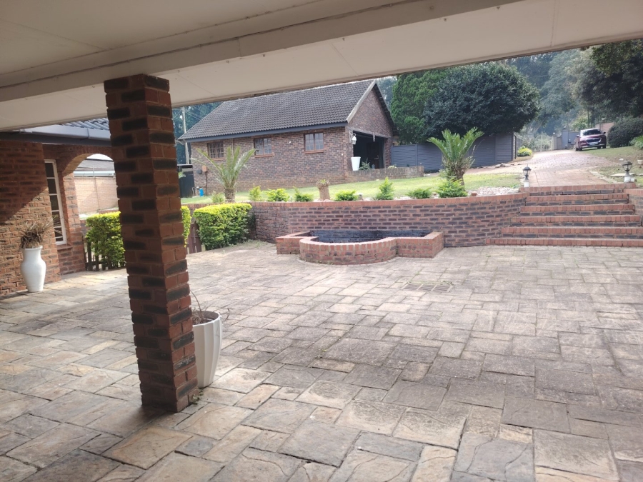 To Let 4 Bedroom Property for Rent in Gillitts KwaZulu-Natal