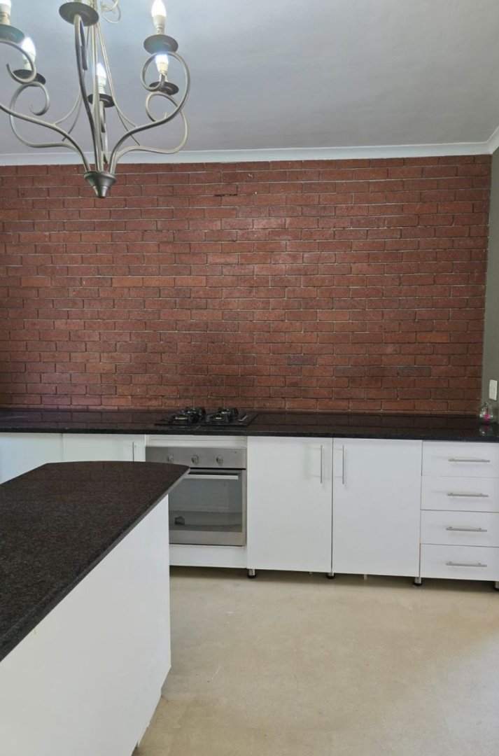 To Let 4 Bedroom Property for Rent in Gillitts KwaZulu-Natal