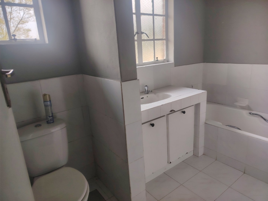 To Let 4 Bedroom Property for Rent in Gillitts KwaZulu-Natal