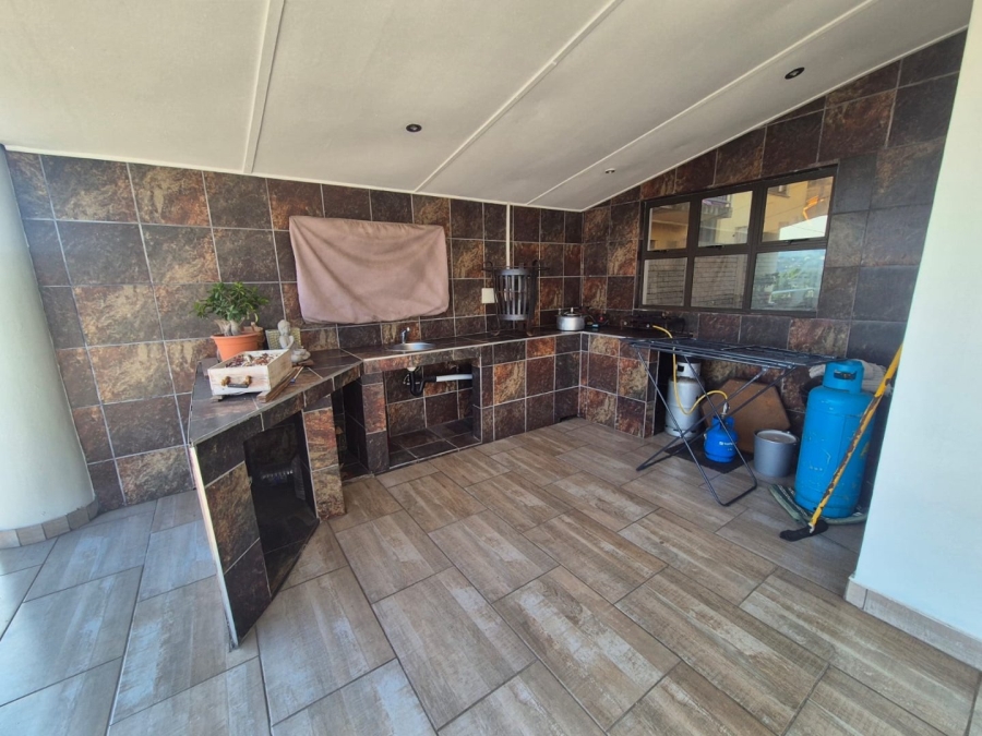 7 Bedroom Property for Sale in Moorton KwaZulu-Natal