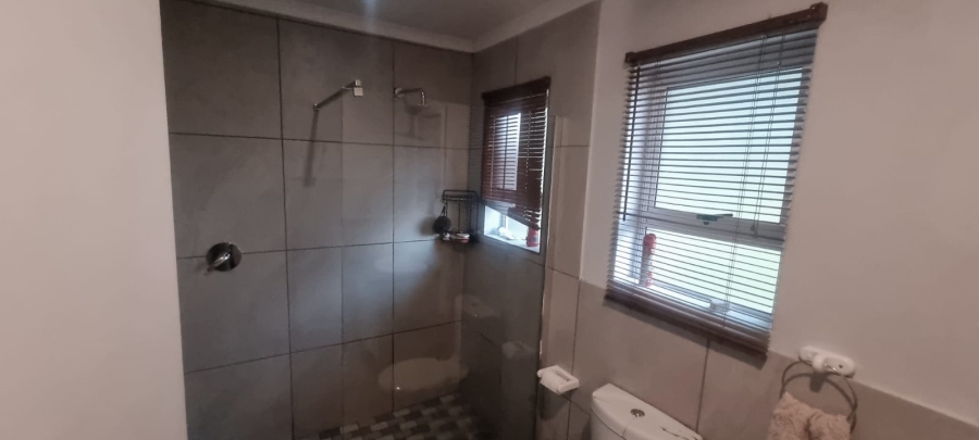 2 Bedroom Property for Sale in Sea Park KwaZulu-Natal