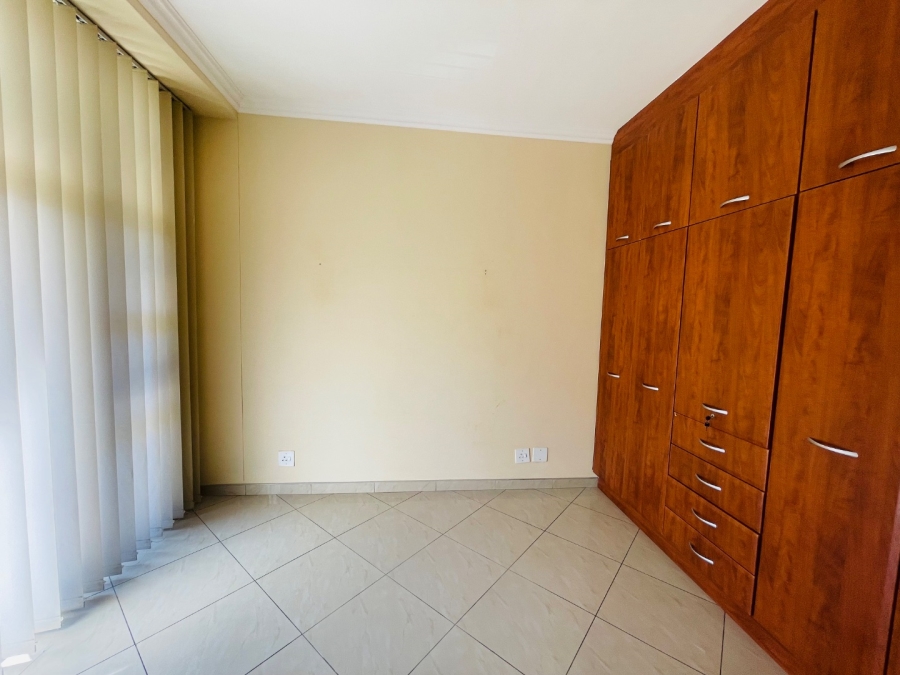To Let 2 Bedroom Property for Rent in Umhlanga Ridgeside KwaZulu-Natal