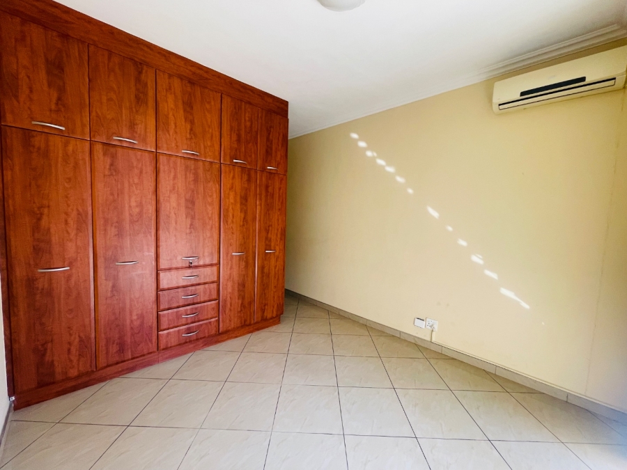 To Let 2 Bedroom Property for Rent in Umhlanga Ridgeside KwaZulu-Natal