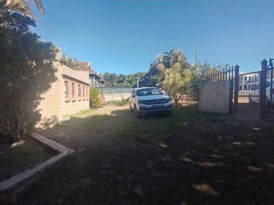 To Let 1 Bedroom Property for Rent in Uvongo KwaZulu-Natal