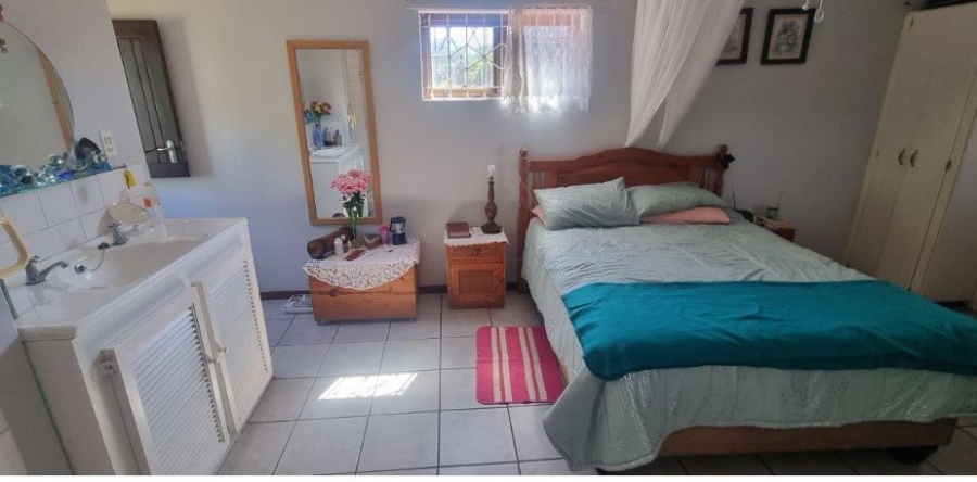 To Let 3 Bedroom Property for Rent in Hibberdene KwaZulu-Natal