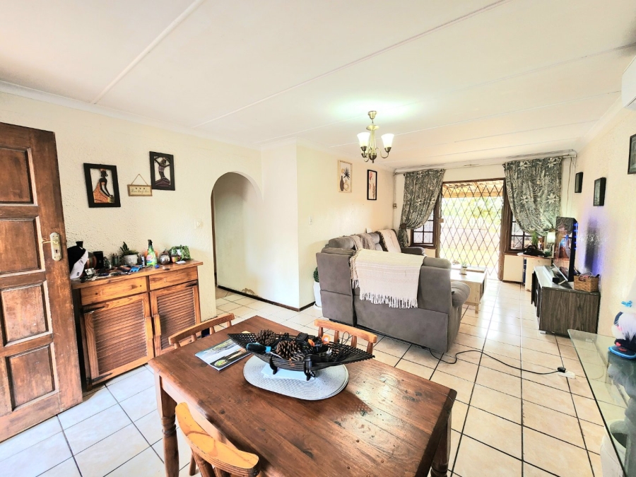2 Bedroom Property for Sale in Amanzimtoti KwaZulu-Natal