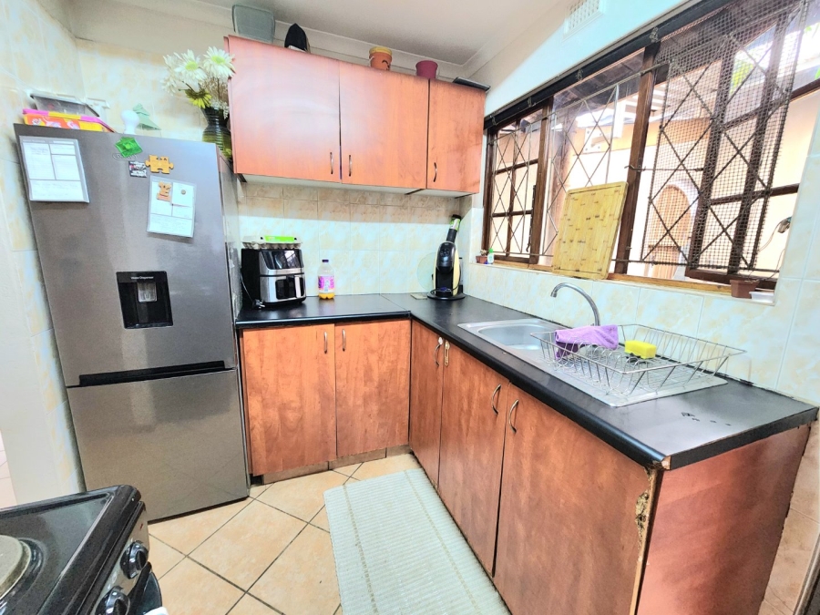 2 Bedroom Property for Sale in Amanzimtoti KwaZulu-Natal