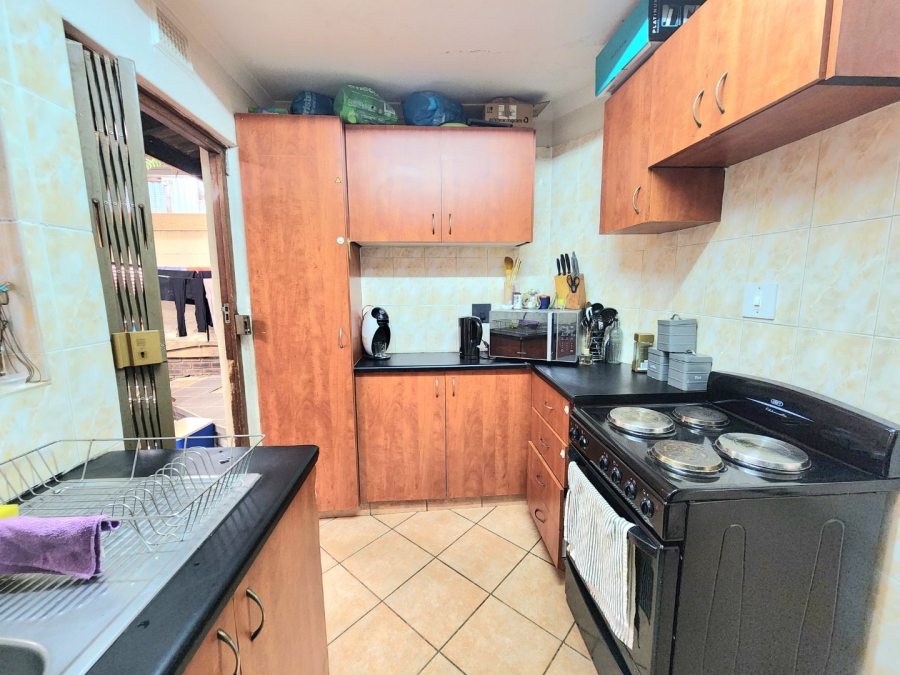 2 Bedroom Property for Sale in Amanzimtoti KwaZulu-Natal