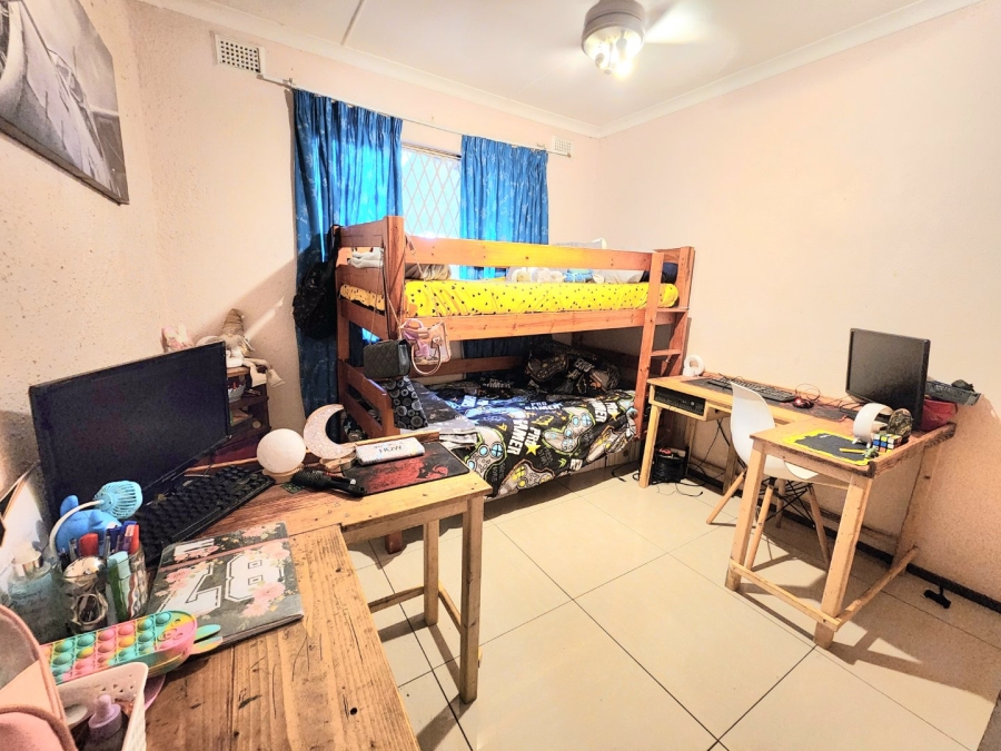 2 Bedroom Property for Sale in Amanzimtoti KwaZulu-Natal