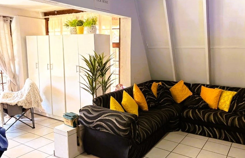 To Let 3 Bedroom Property for Rent in Hibberdene KwaZulu-Natal