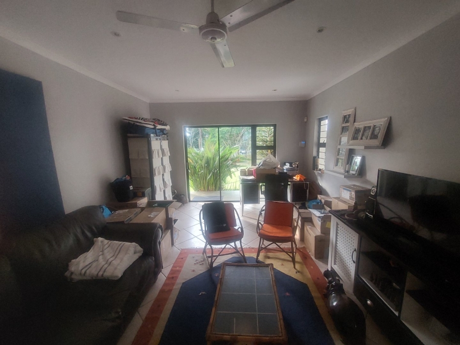 1 Bedroom Property for Sale in Kloof KwaZulu-Natal