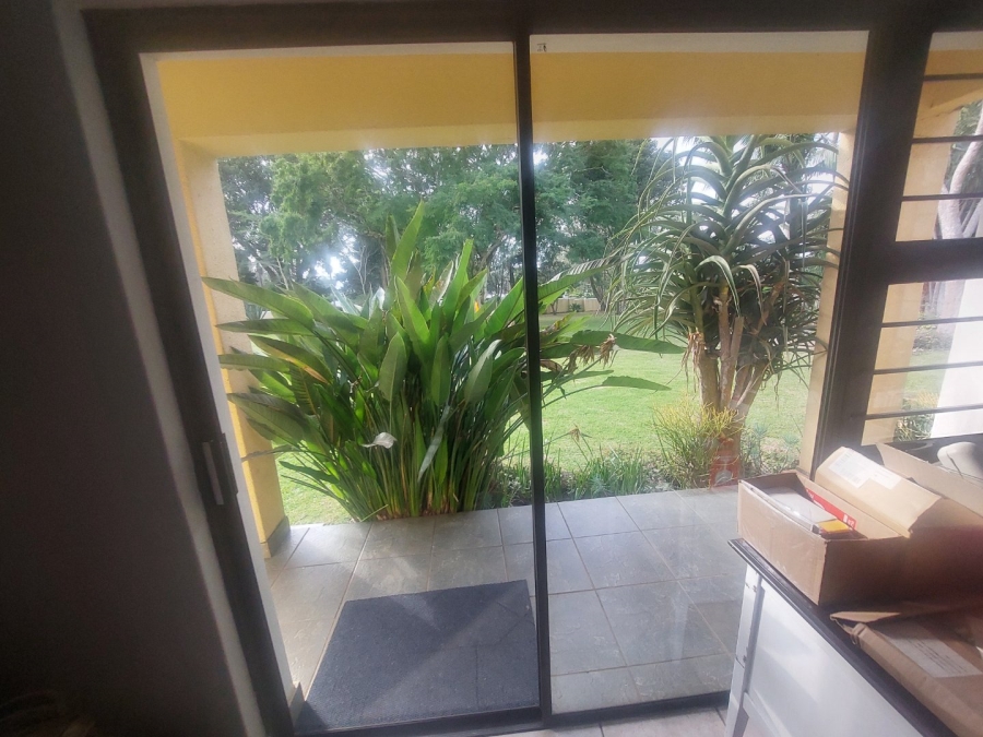 1 Bedroom Property for Sale in Kloof KwaZulu-Natal