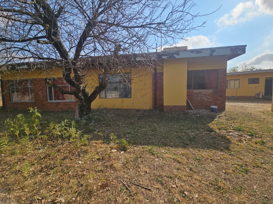 7 Bedroom Property for Sale in Amajuba Park KwaZulu-Natal