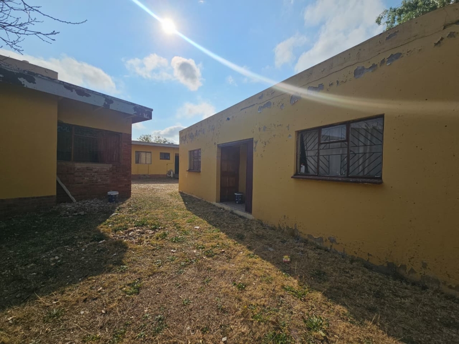 7 Bedroom Property for Sale in Amajuba Park KwaZulu-Natal