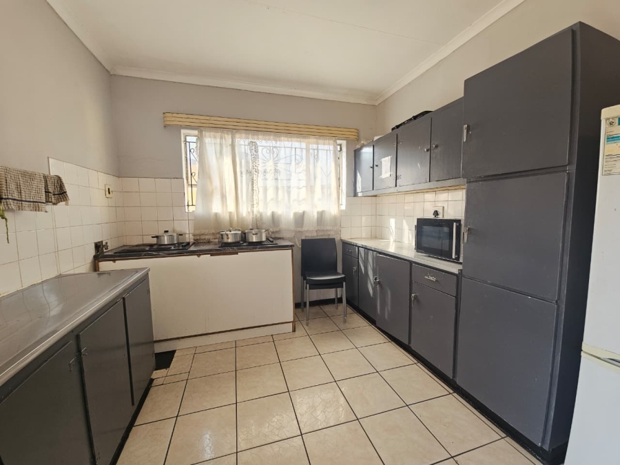 7 Bedroom Property for Sale in Amajuba Park KwaZulu-Natal