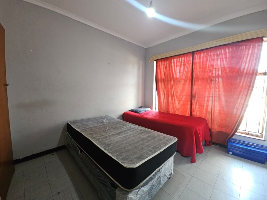 7 Bedroom Property for Sale in Amajuba Park KwaZulu-Natal