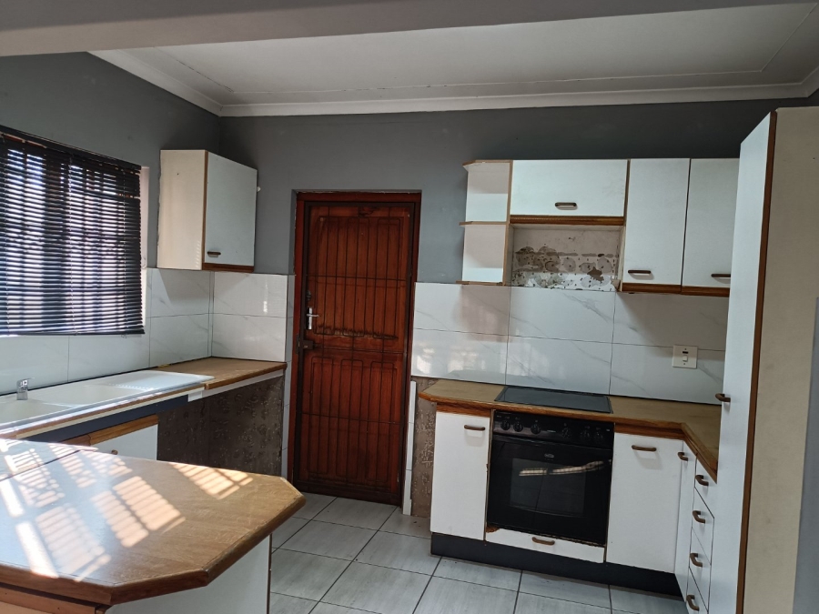 3 Bedroom Property for Sale in Scottsville KwaZulu-Natal