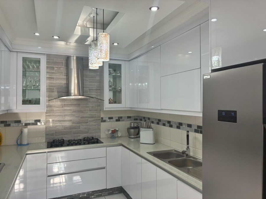 8 Bedroom Property for Sale in Stanger Manor KwaZulu-Natal
