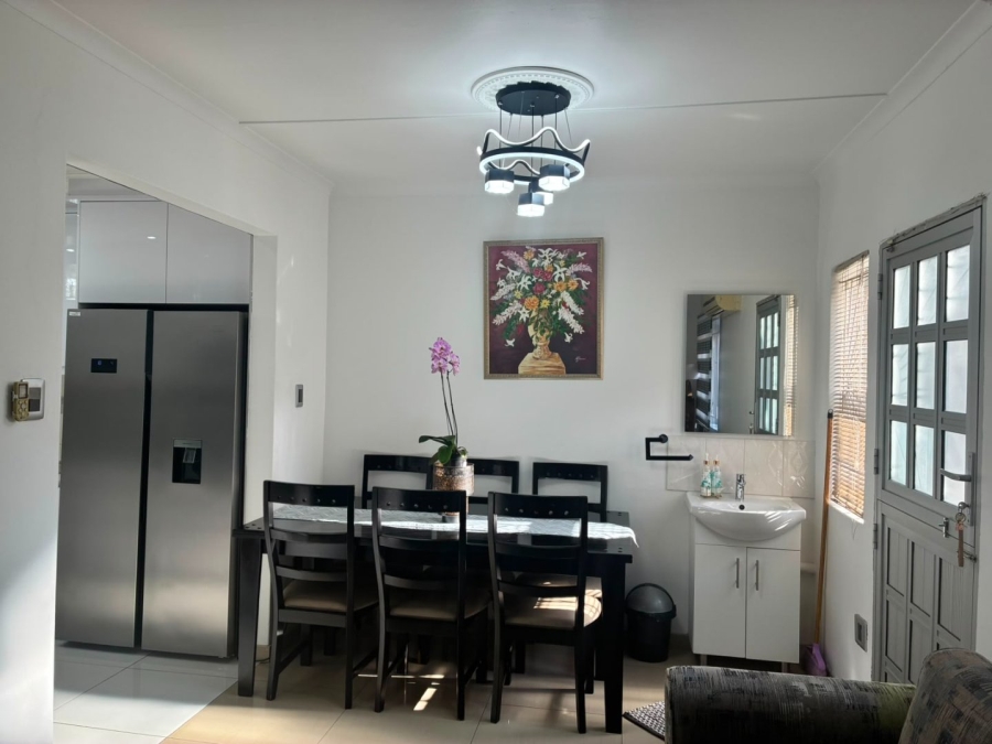 8 Bedroom Property for Sale in Stanger Manor KwaZulu-Natal