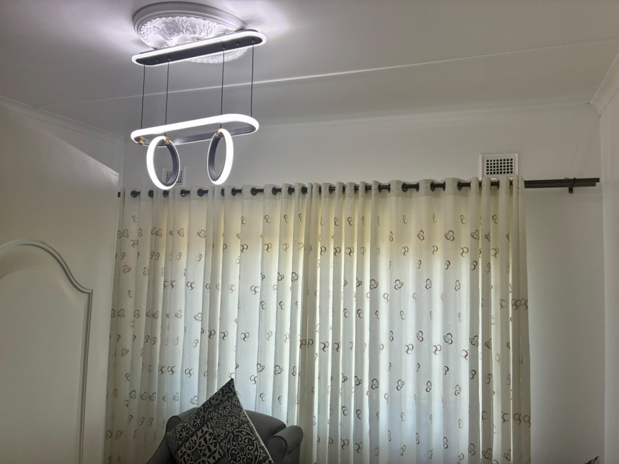8 Bedroom Property for Sale in Stanger Manor KwaZulu-Natal