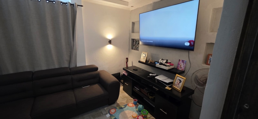 3 Bedroom Property for Sale in Queensburgh KwaZulu-Natal