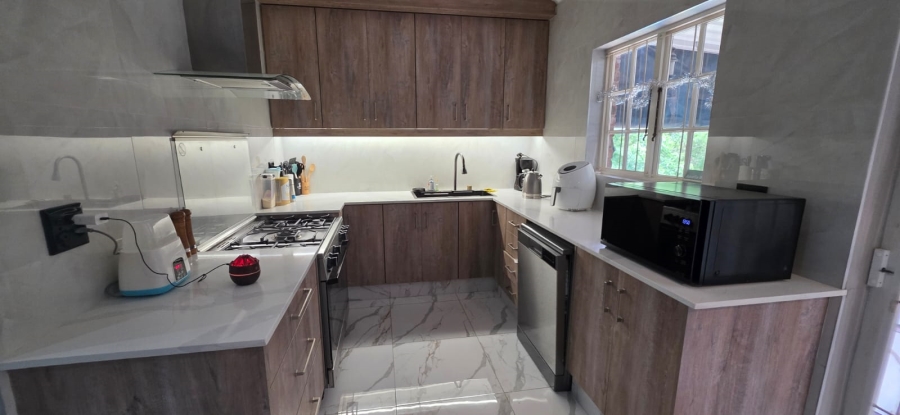 3 Bedroom Property for Sale in Queensburgh KwaZulu-Natal