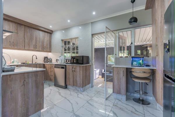 3 Bedroom Property for Sale in Queensburgh KwaZulu-Natal