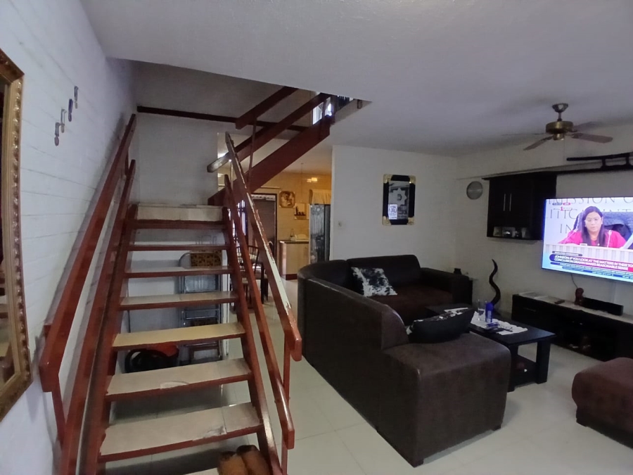 2 Bedroom Property for Sale in Pinetown KwaZulu-Natal