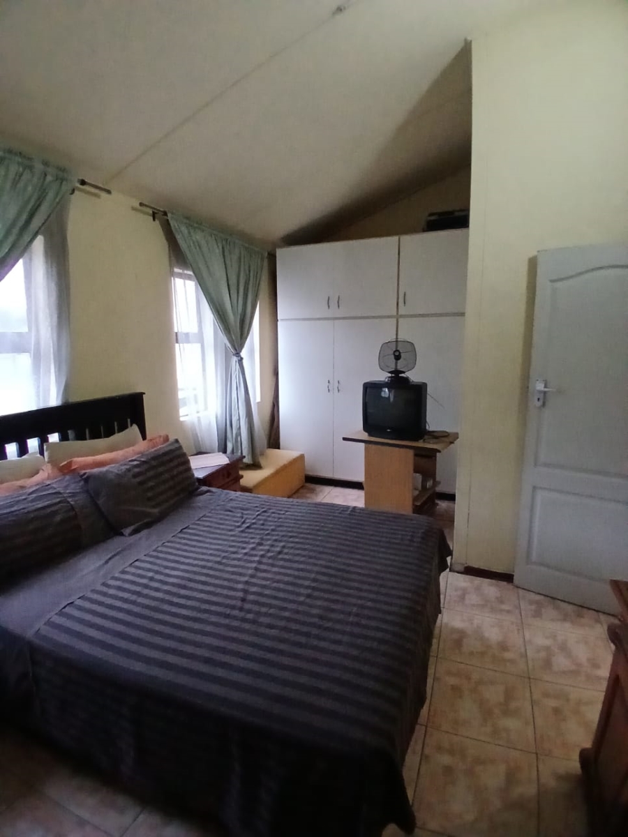 2 Bedroom Property for Sale in Pinetown KwaZulu-Natal