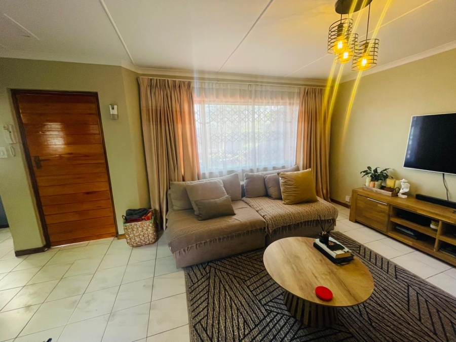 3 Bedroom Property for Sale in Carrington Heights KwaZulu-Natal