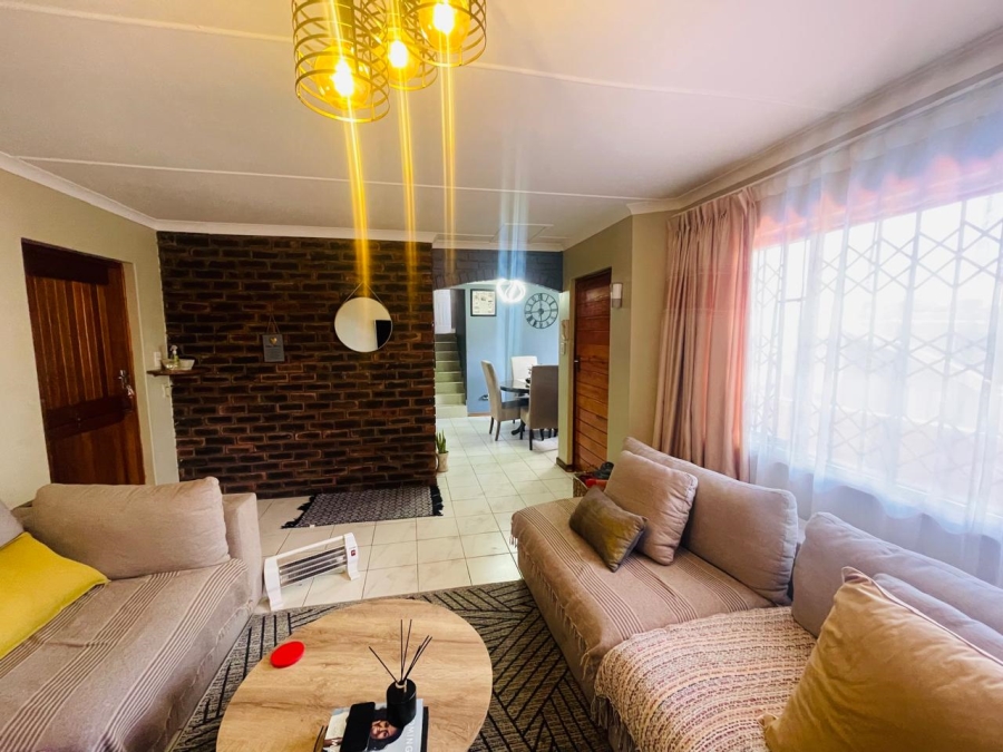 3 Bedroom Property for Sale in Carrington Heights KwaZulu-Natal