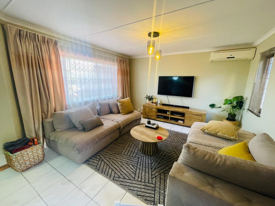3 Bedroom Property for Sale in Carrington Heights KwaZulu-Natal