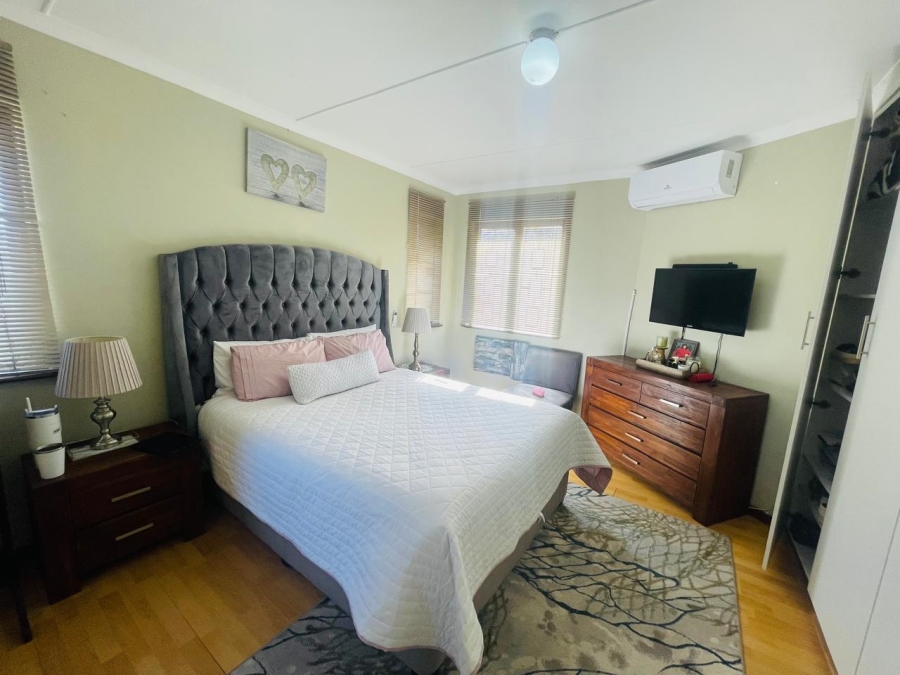 3 Bedroom Property for Sale in Carrington Heights KwaZulu-Natal
