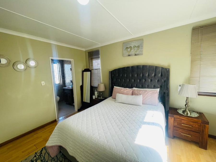 3 Bedroom Property for Sale in Carrington Heights KwaZulu-Natal