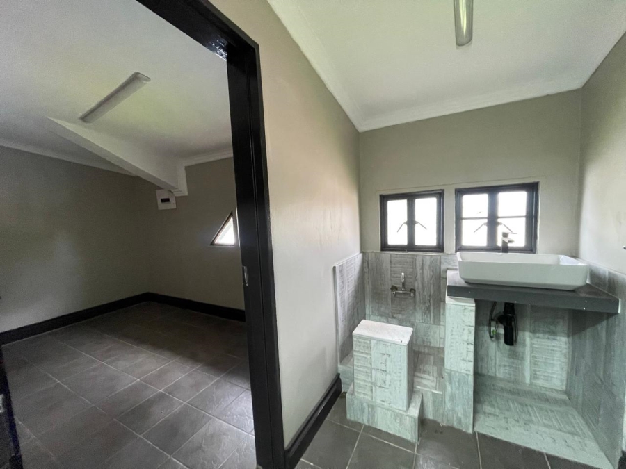 To Let Commercial Property for Rent in Camperdown KwaZulu-Natal