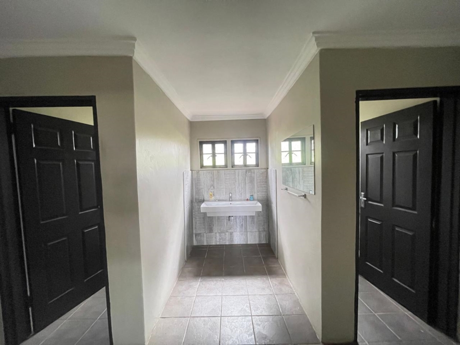 To Let Commercial Property for Rent in Camperdown KwaZulu-Natal