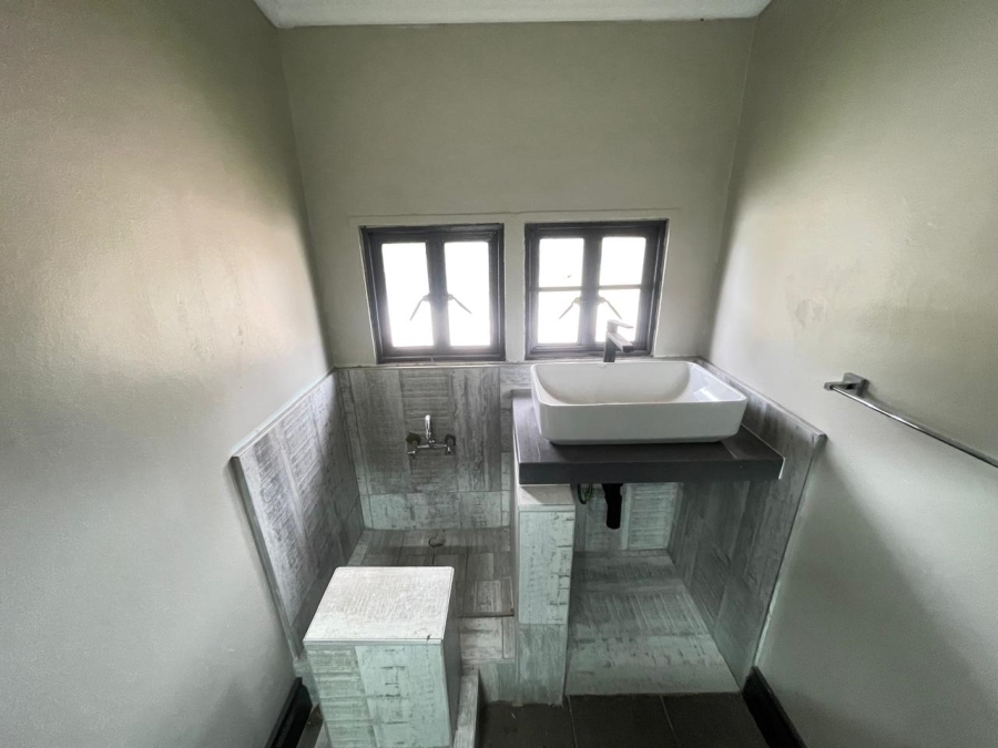 To Let Commercial Property for Rent in Camperdown KwaZulu-Natal