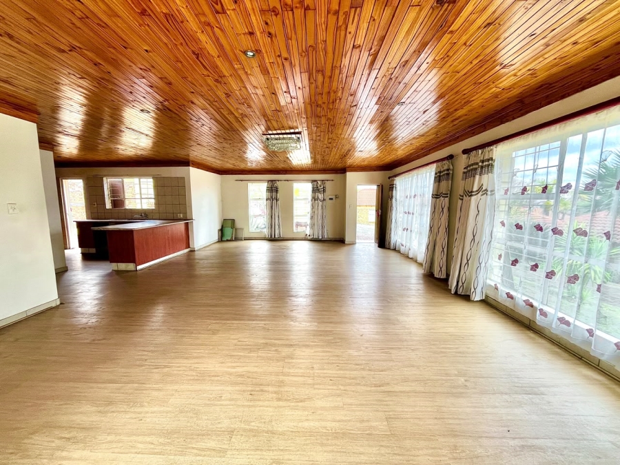 3 Bedroom Property for Sale in Signal Hill KwaZulu-Natal