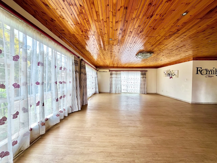 3 Bedroom Property for Sale in Signal Hill KwaZulu-Natal