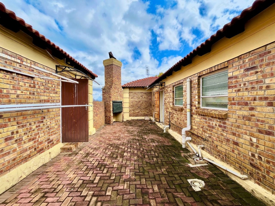 3 Bedroom Property for Sale in Signal Hill KwaZulu-Natal