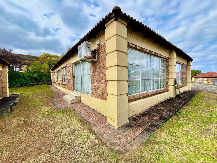 3 Bedroom Property for Sale in Signal Hill KwaZulu-Natal