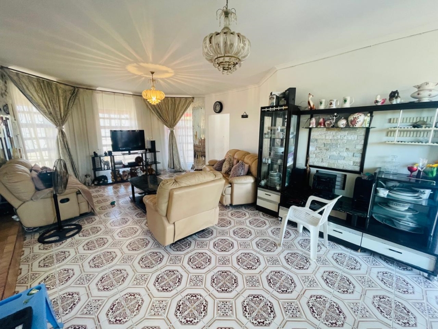 4 Bedroom Property for Sale in Isipingo Hills KwaZulu-Natal