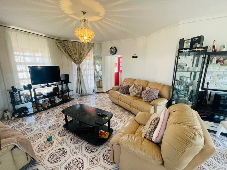 4 Bedroom Property for Sale in Isipingo Hills KwaZulu-Natal