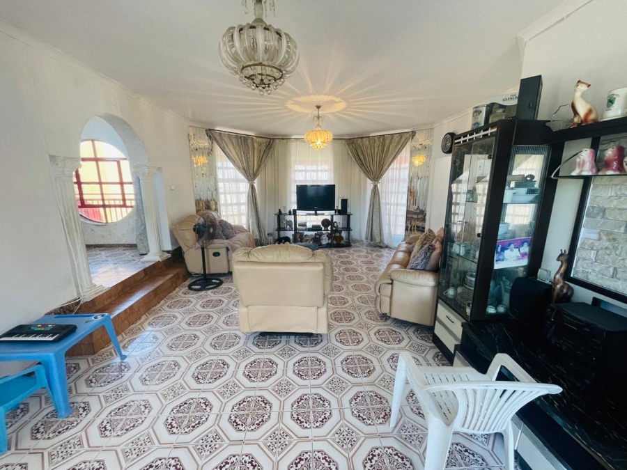 4 Bedroom Property for Sale in Isipingo Hills KwaZulu-Natal