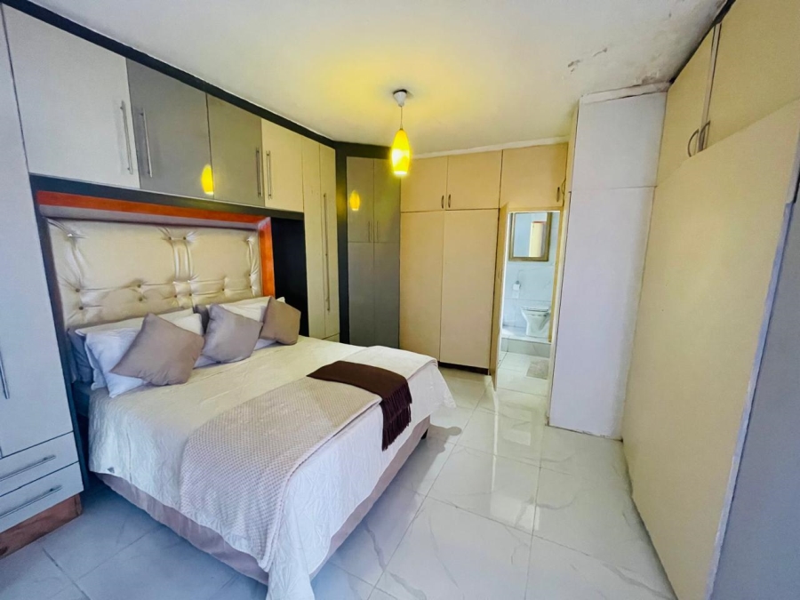 4 Bedroom Property for Sale in Isipingo Hills KwaZulu-Natal